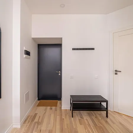 Nomad's Dream - Quiet Hideaway - By Innorental